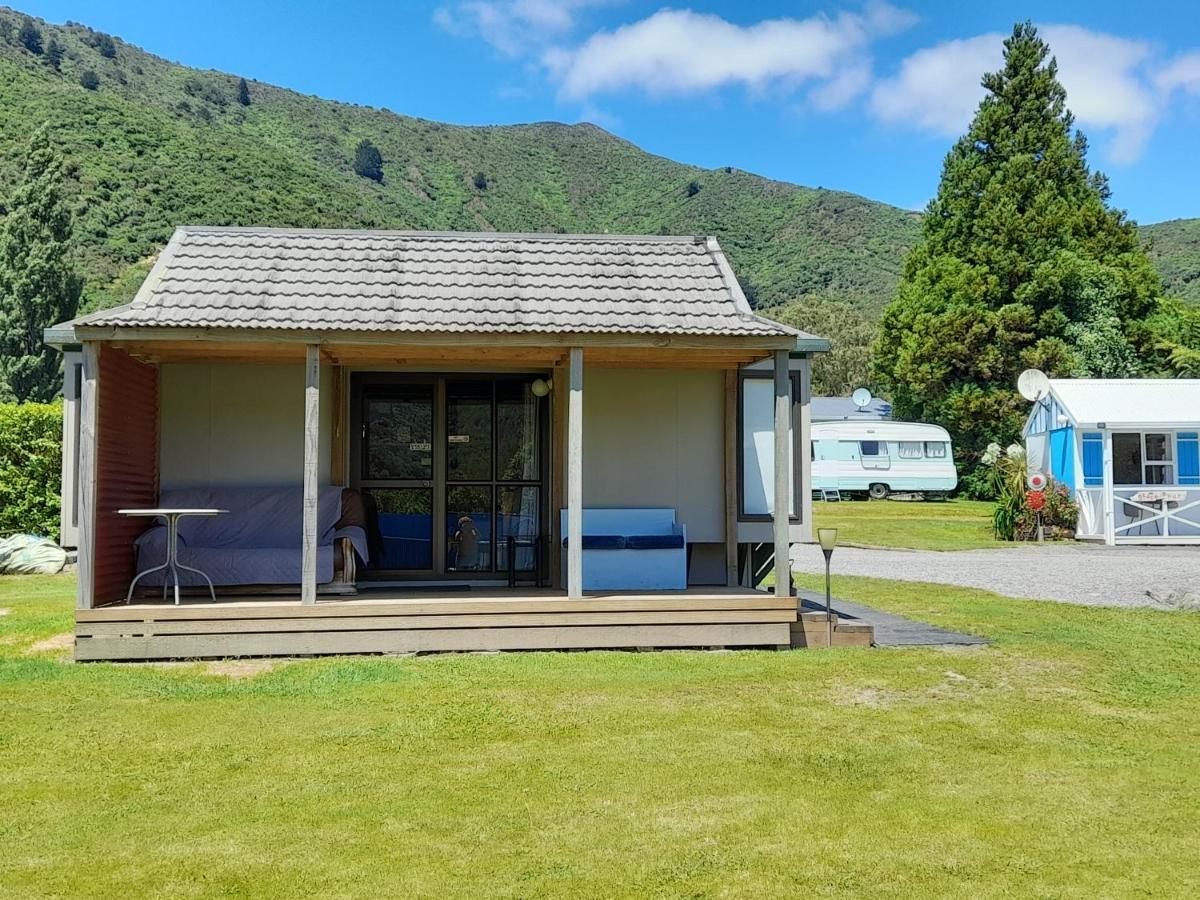 Picton'S Waikawa Bay Holiday Park Exterior photo