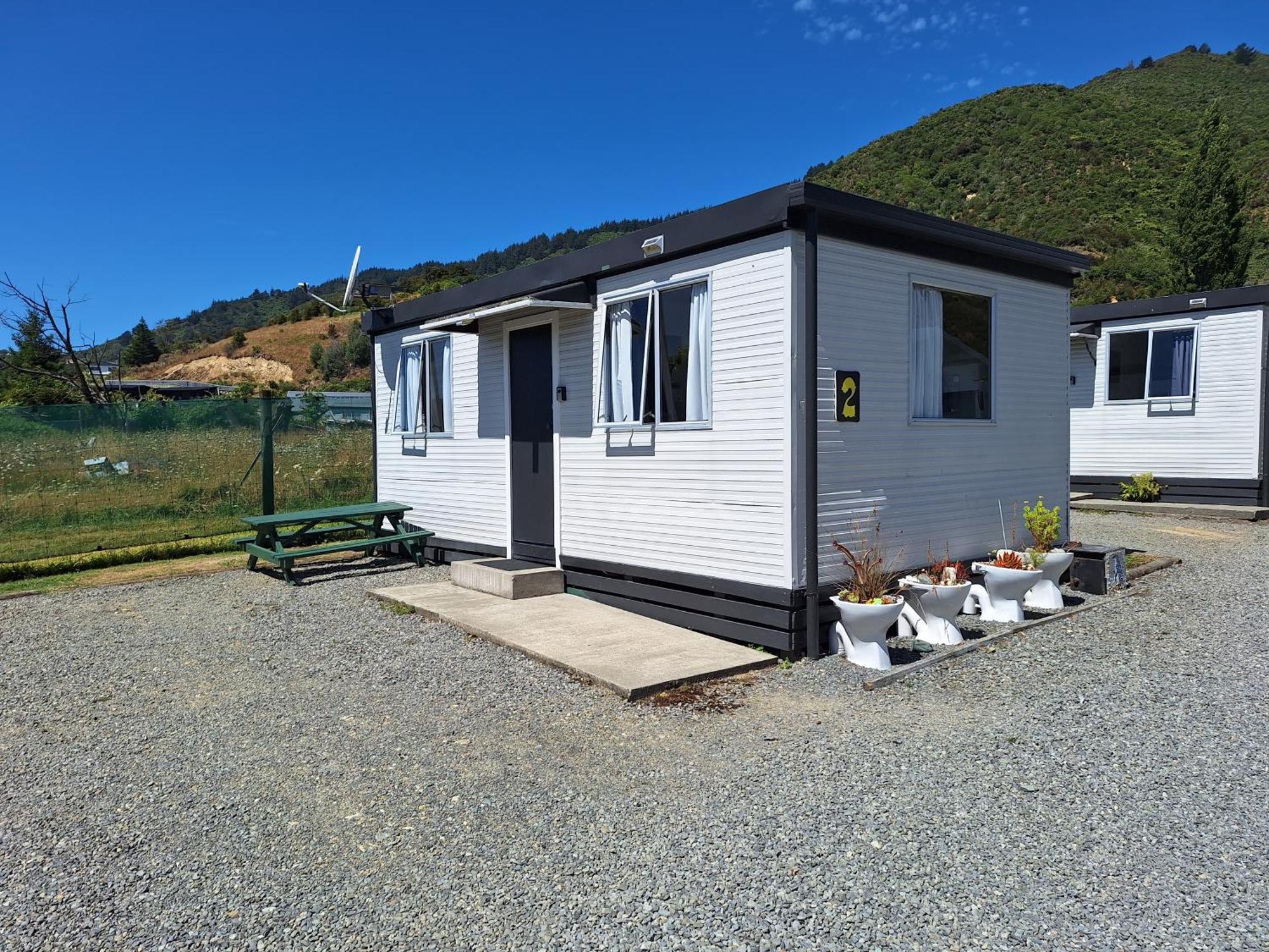 Picton'S Waikawa Bay Holiday Park Exterior photo