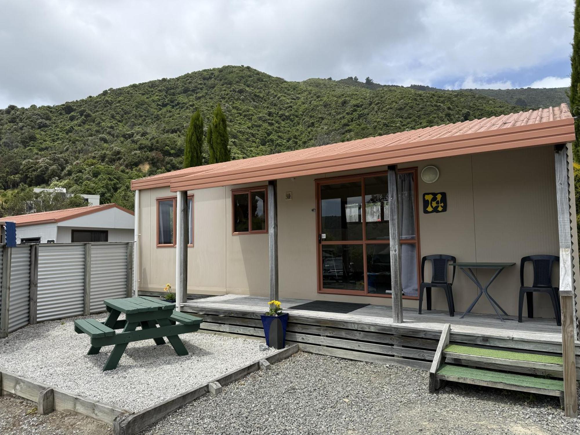 Picton'S Waikawa Bay Holiday Park Exterior photo